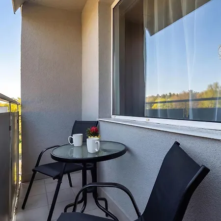 Nadmorski Z Balkonem W Kolobrzegu By Renters * Колобжег