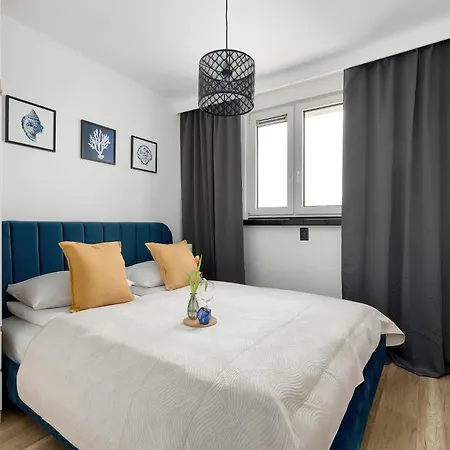 Nadmorski Z Balkonem W Kolobrzegu By Renters * Колобжег