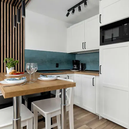 Nadmorski Z Balkonem W Kolobrzegu By Renters Апартаменты