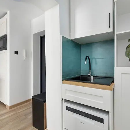 Nadmorski Z Balkonem W Kolobrzegu By Renters Апартаменты *