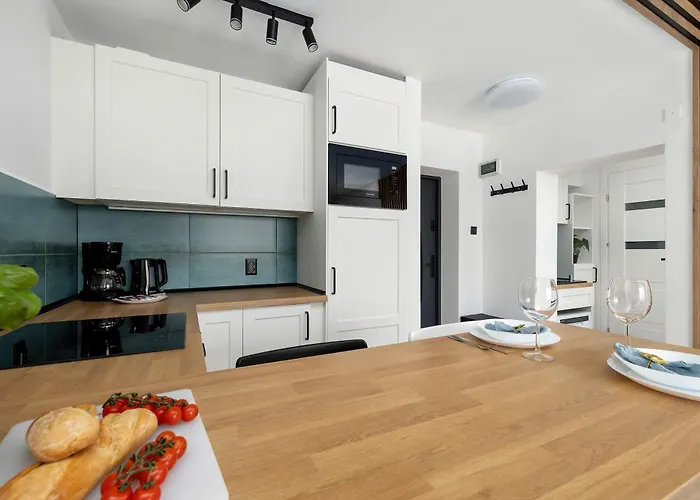 Nadmorski Z Balkonem W Kolobrzegu By Renters Apartment