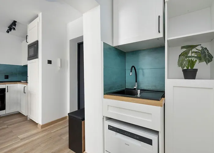 Nadmorski Z Balkonem W Kolobrzegu By Renters Apartment *