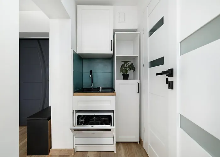 Nadmorski Z Balkonem W Kolobrzegu By Renters Apartment *